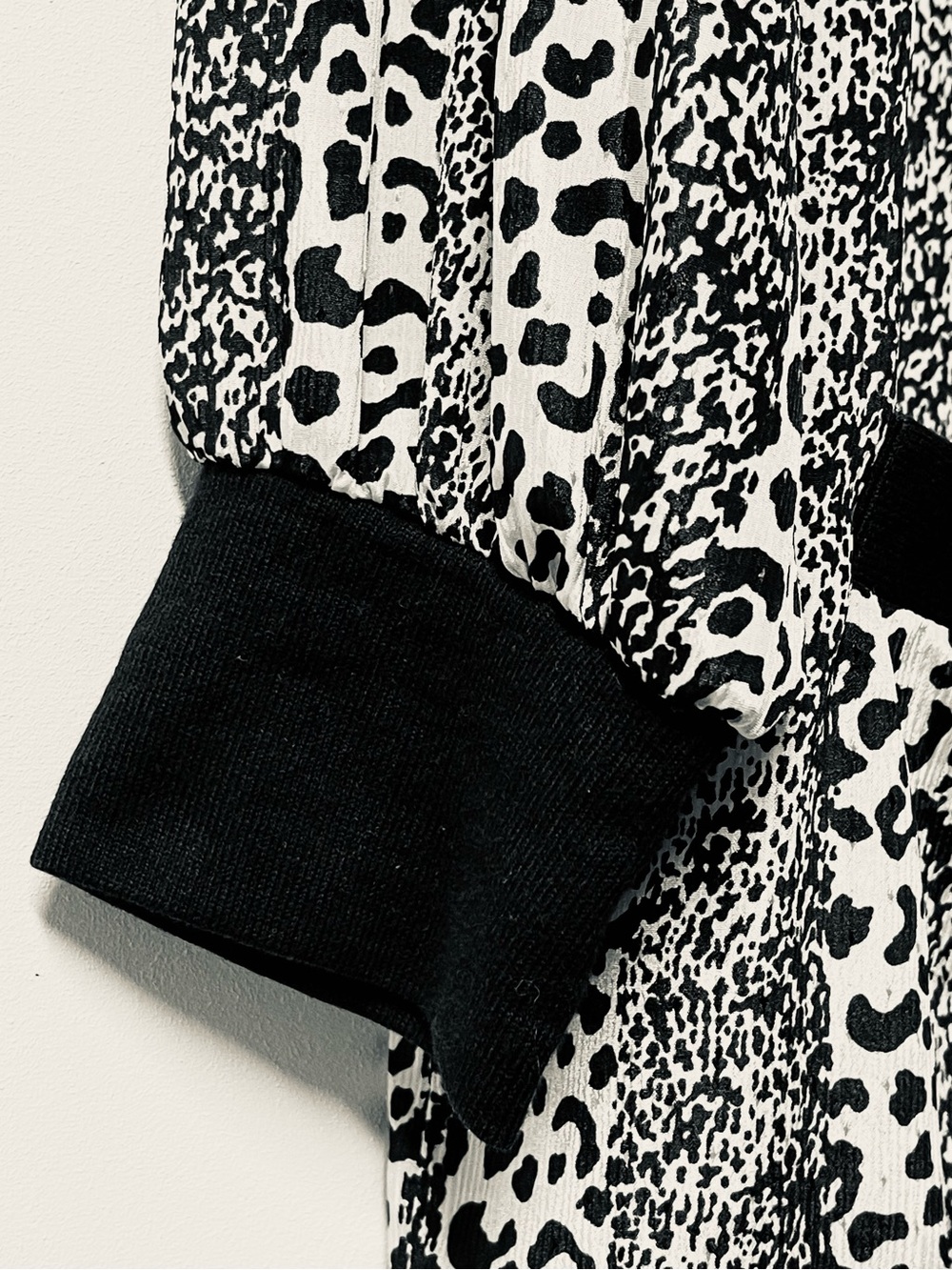 LA PANTHERA Leopard Print Cardigan Jacket - Picture 8 of 12